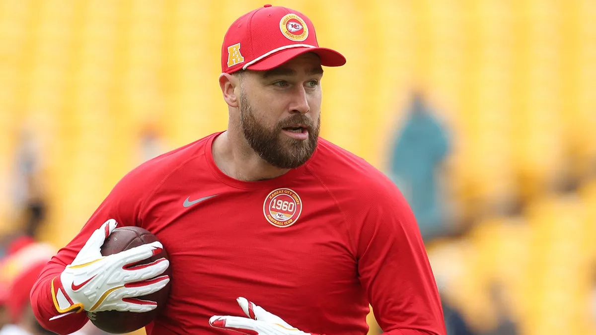 Travis Kelce nhận được nhiều phiếu bầu nhất của người hâm mộ cho Pro ...