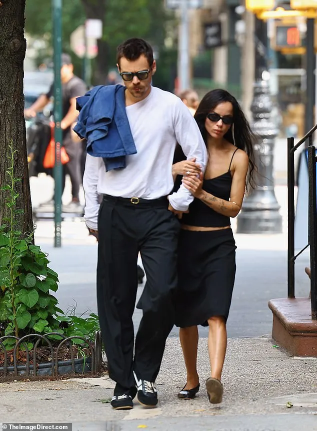 Zoë Kravitz introduces new boyfriend Harry Styles to rock legend dad Lenny  - as trendy trio enjoy NYC lunch amid 'fun and fresh' romance | Daily Mail  Online