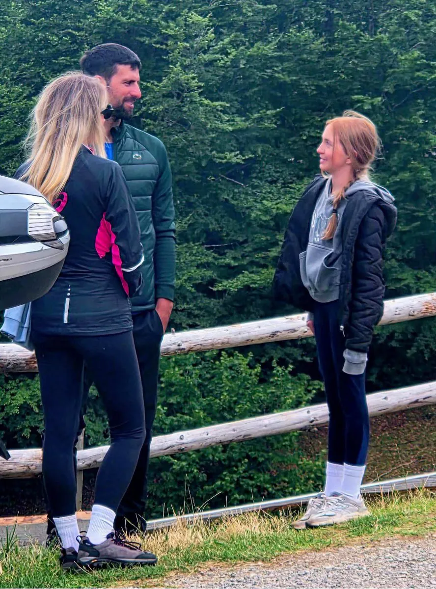 TRAVEL&Sp🎾rts on X: "🐎 @DjokerNole 👨‍👩‍👧‍👦 https://t.co/VJhj6JOadR" /  X