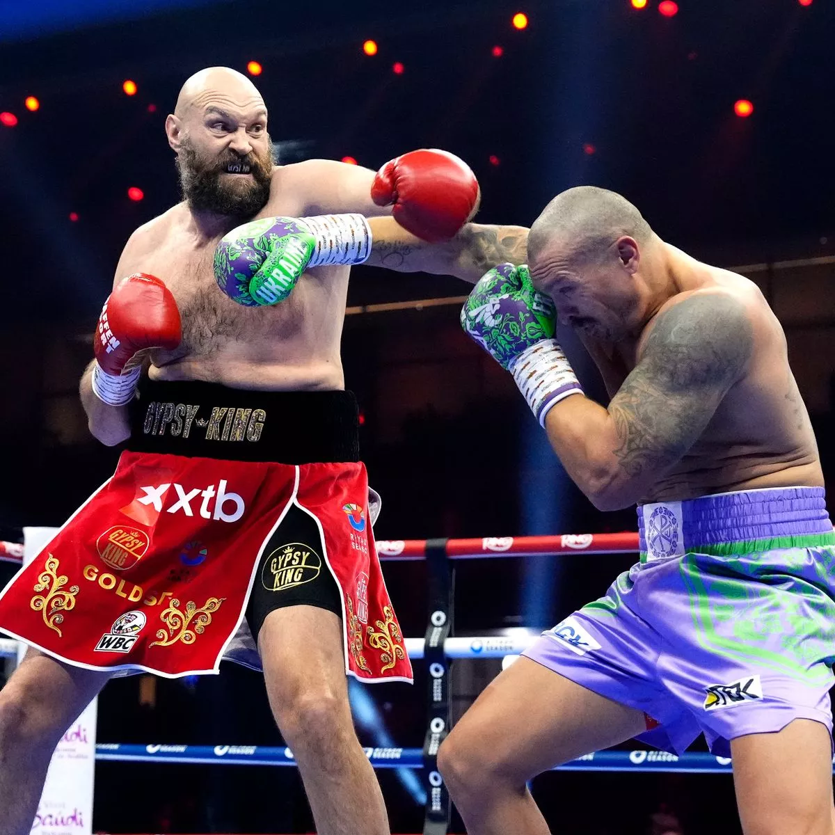 Oleksandr Usyk beats Tyson Fury again as Brit rages at result - Mirror  Online
