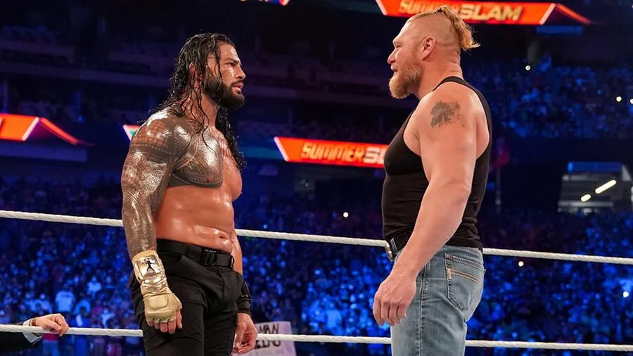 Brock Lesnar shocks Roman Reigns with SummerSlam return: SmackDown, Dec. 31, 2021 | WWE