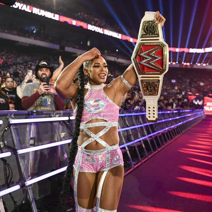 Photos: Belair and Bliss renew hostilities in heated title clash | Raw  women's champion, Wwe raw