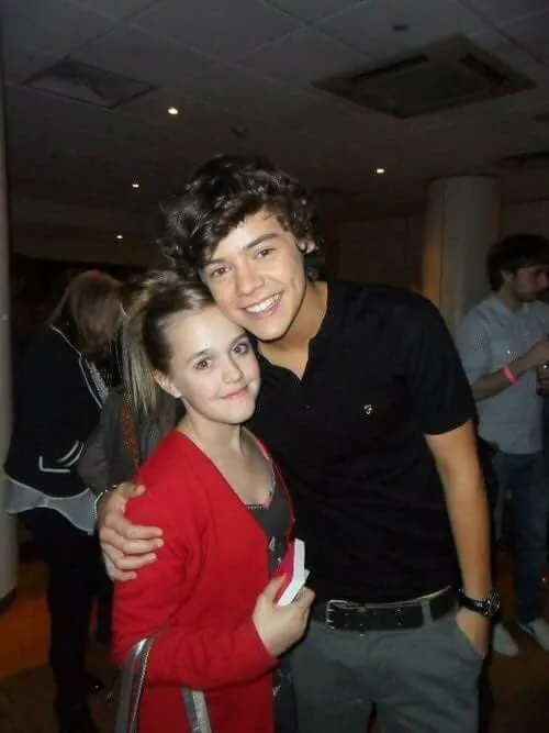ؘ on X: "Harry Styles and Lottie Tomlinson https://t.co/9Xw0ng0Gc9" / X