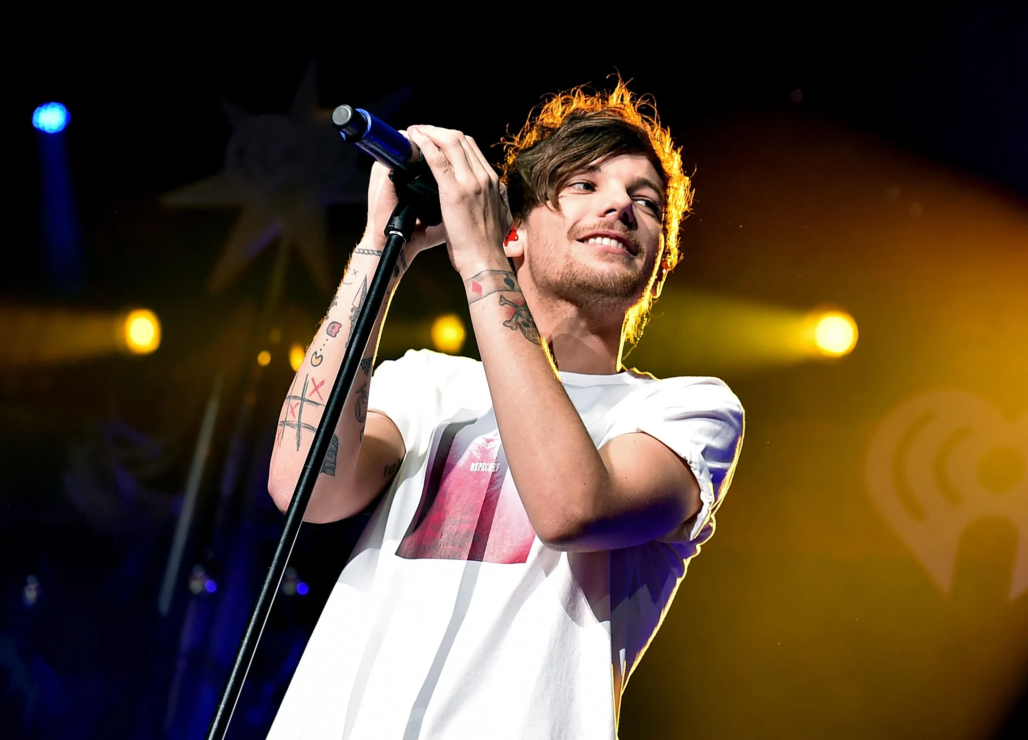 Louis Tomlinson Opens Up About The Struggles Of Being The "Forgettable" One  In 1D... - Capital