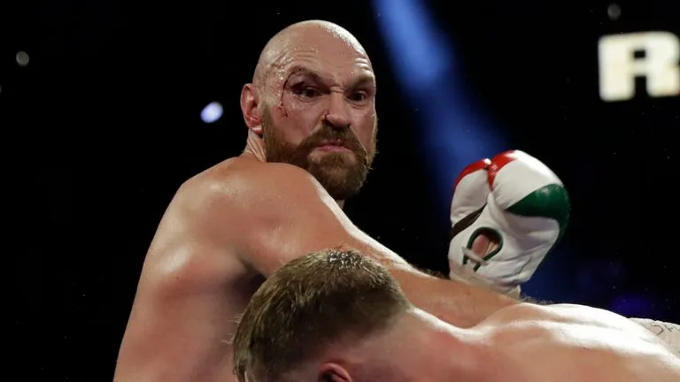 Tyson Fury will 'do Oleksandr Usyk at his own game' says Frank Warren |  Boxing News | Sky Sports