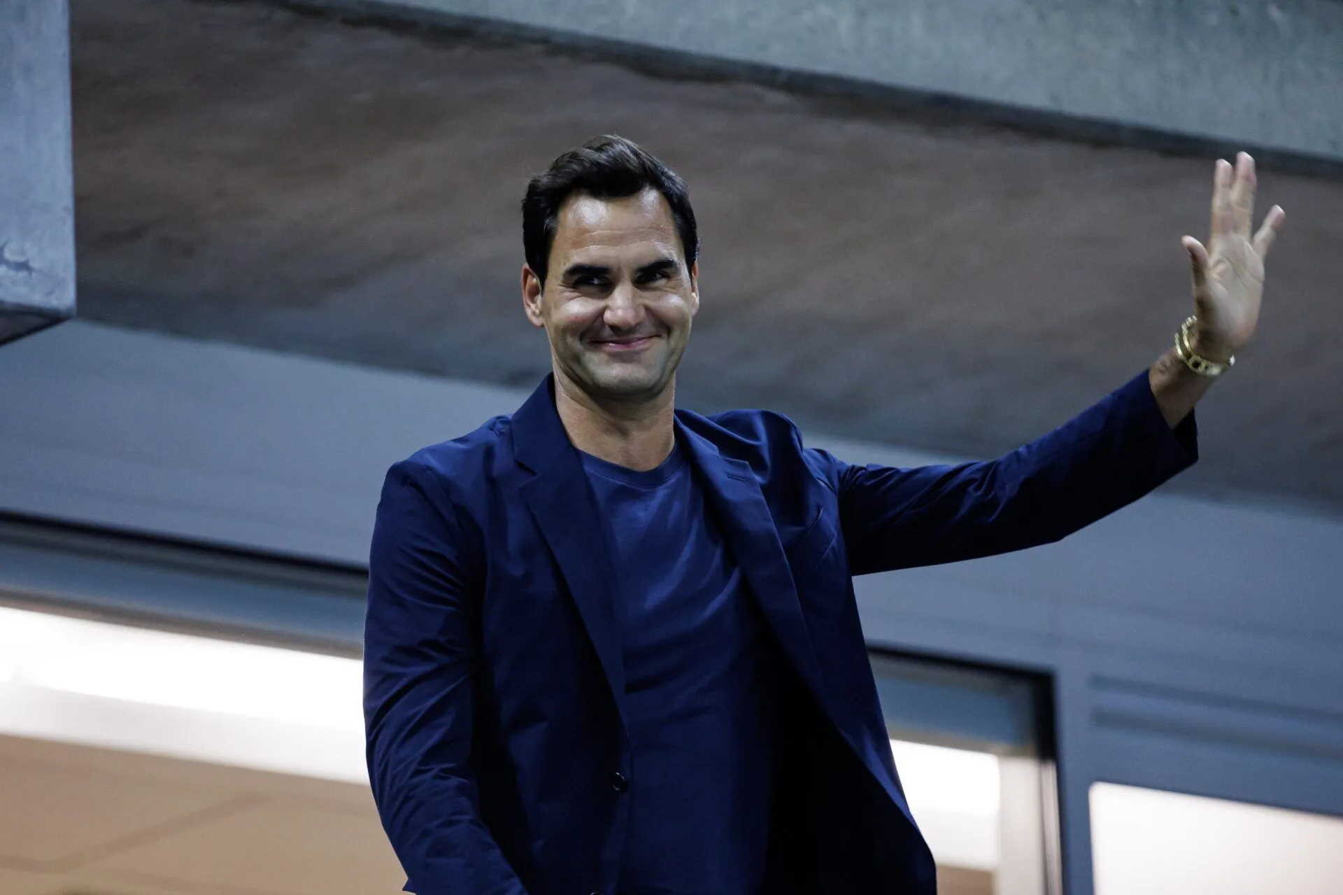 Carlos Alcaraz Spotted Checking Out Roger Federer's $1,500,000 Rolex Watch  at Laver Cup