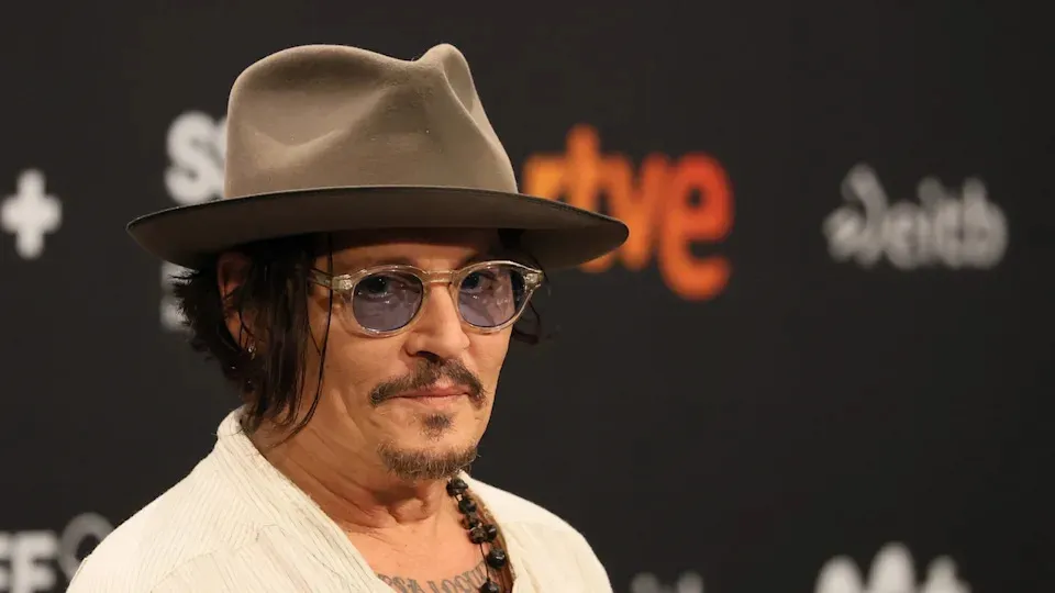 Tôi đã trải qua nhiều chuyện': Johnny Depp ám chỉ đến vụ kiện tụng ồn ào với Amber Heard trong cuộc phỏng vấn mới