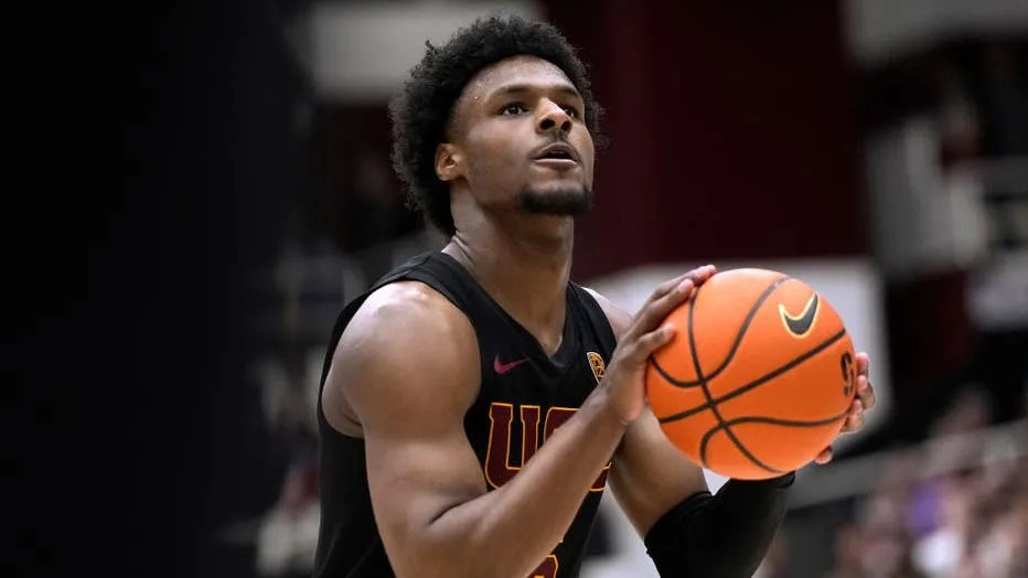 Bronny James được LA Lakers lựa chọn ở vòng 2 NBA Draft | FOX 11 Los Angeles