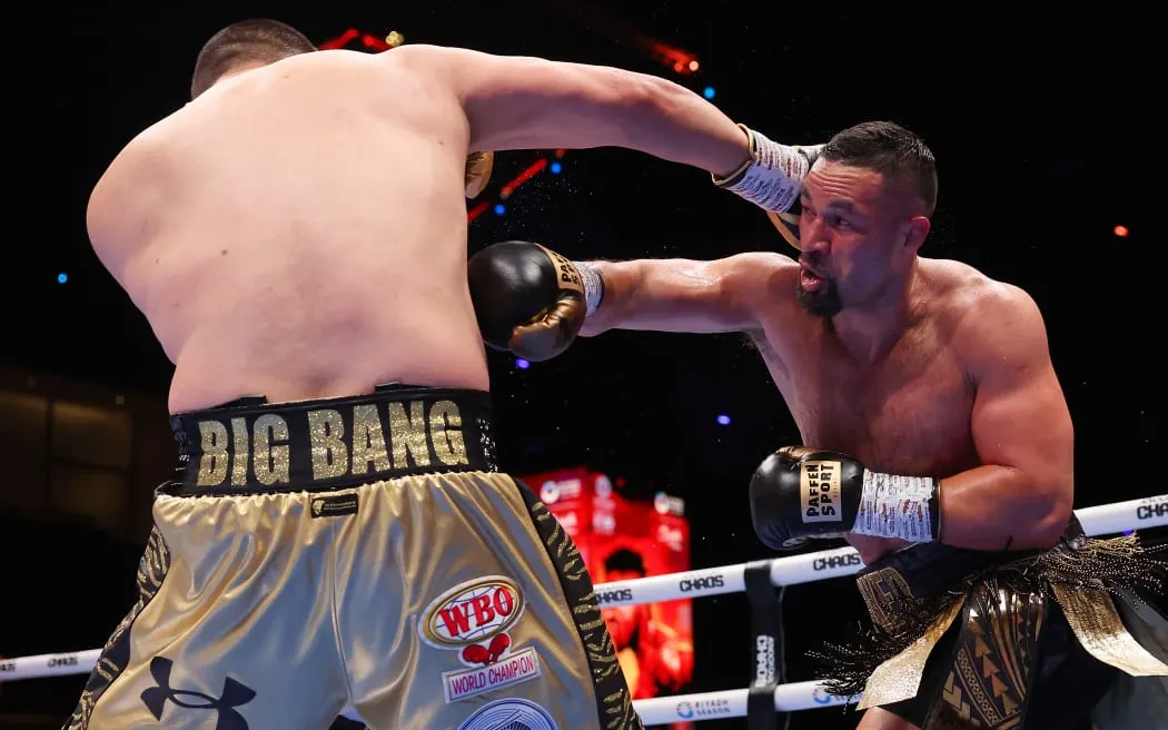 Joseph Parker grinds out gutsy win over Zhang | RNZ News