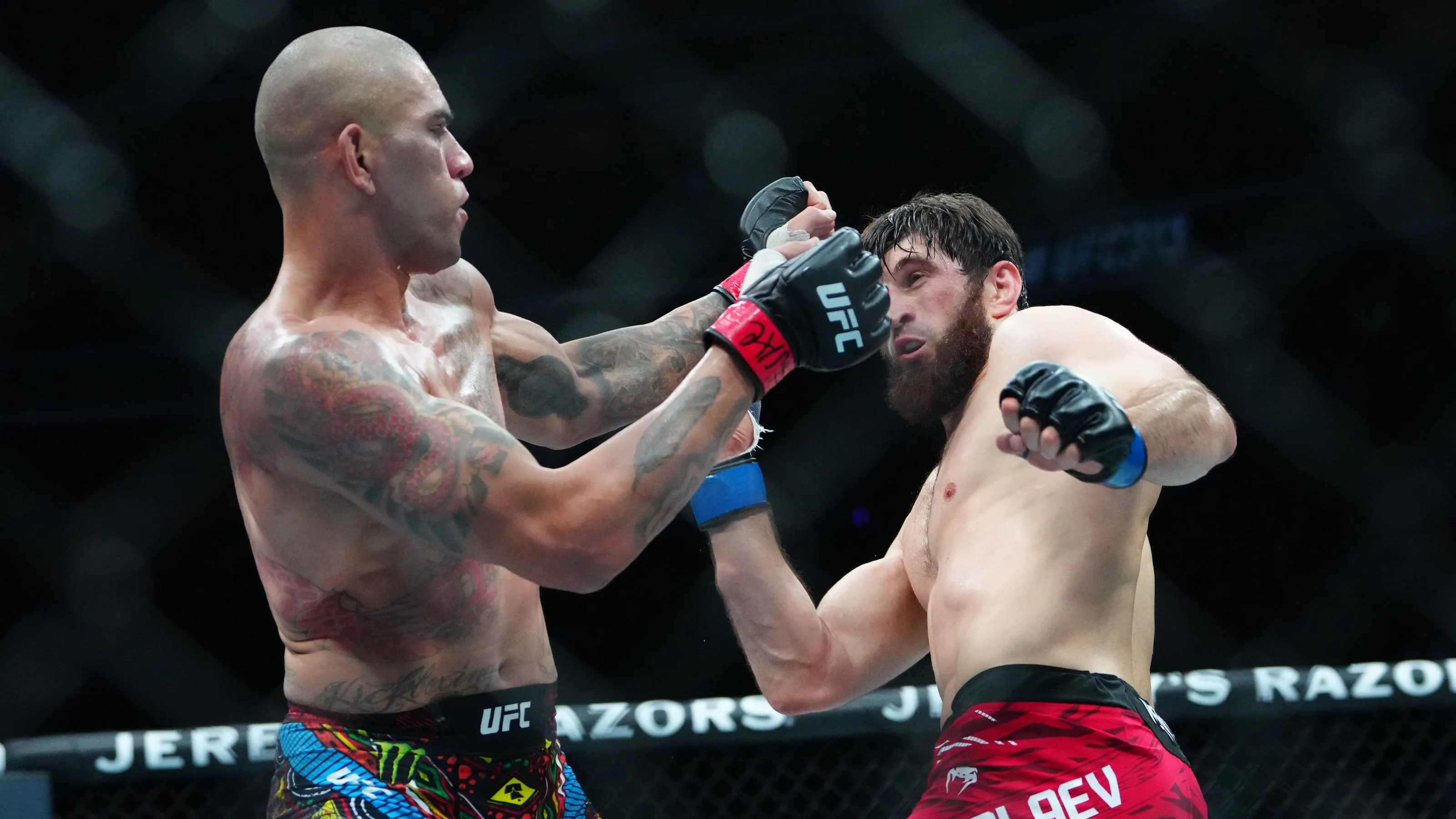 UFC 320: Analyst on mistake Alex Pereira made vs. Magomed Ankalaev