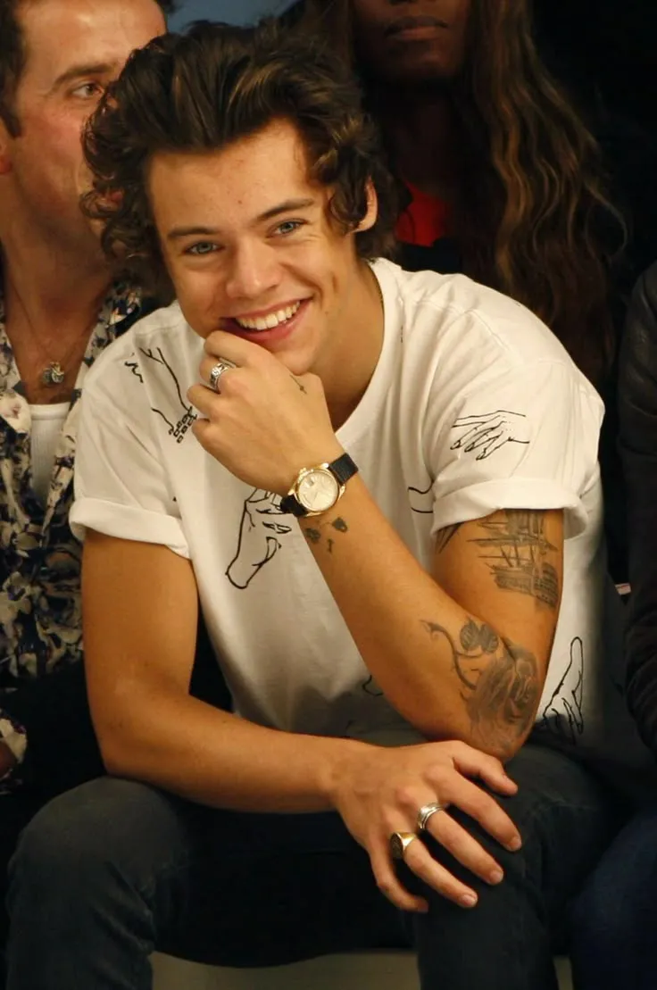 Pin by fine line on harry styles | Harry styles smile, Harry styles face,  Harry styles