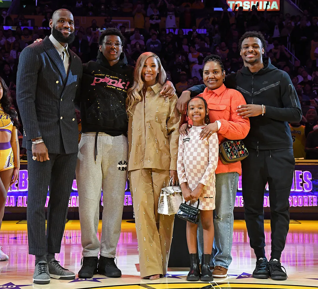 James Family Lebron James Marriage Lebron And Savannah James Outlet