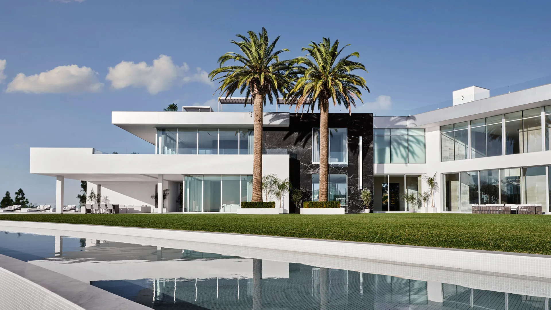 Chốn nghỉ dưỡng thiên đường bên bờ biển Miami - Biệt thự triệu đô - Nhận mua  bán, chuyển nhượng biệt thự - liền kề - shophouse