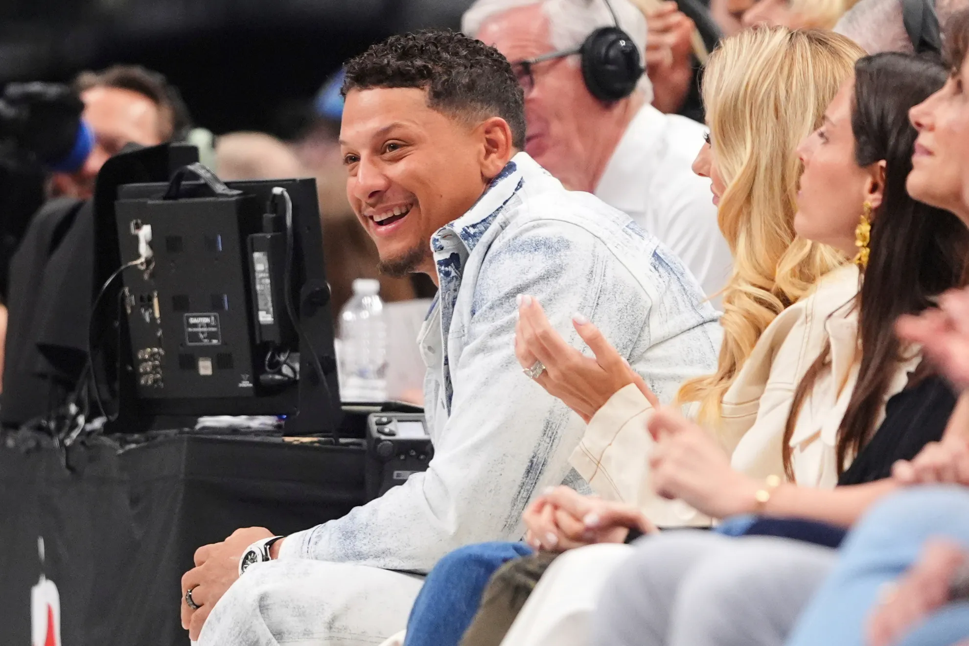 Patrick Mahomes gets all the help he needs as Chiefs' draft ...