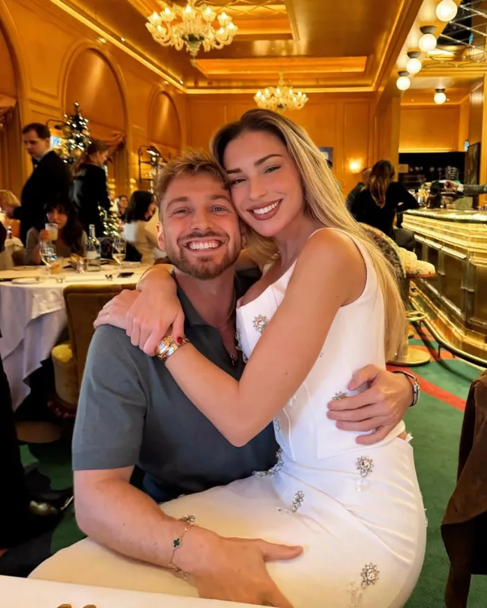 Zara McDermott dropped huge clue she'd split from Sam ...