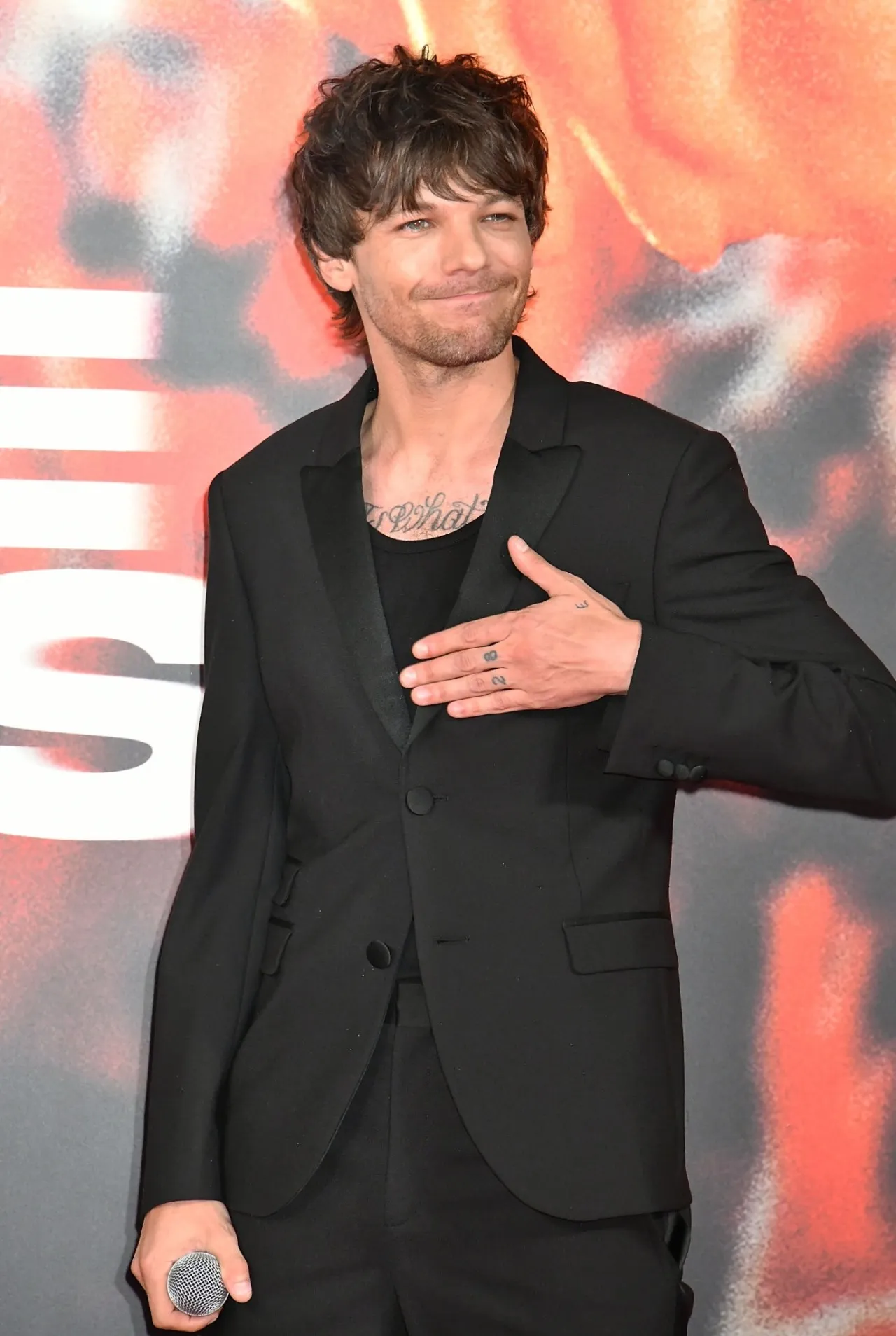 HL DAILY — More of Louis on the red carpet for his film. All...