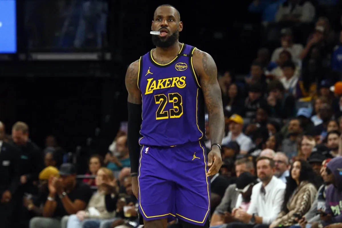 LeBron James Takes A Break From Social Media After Sending A Powerful  Message - Fadeaway World