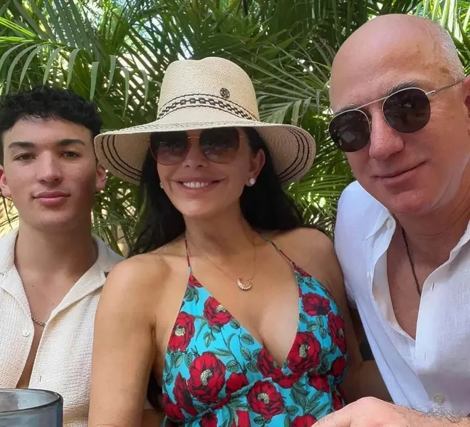3 con riêng của vợ mới cưới tỷ phú Jeff Bezos - Đời sống