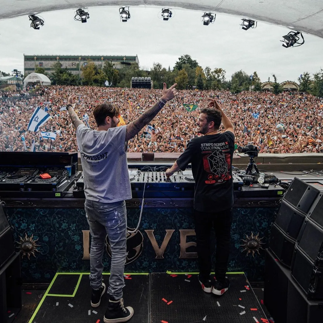 Stream MARTIN GARRIX B2B ALESSO LIVE @ TOMORROWLAND 2023 by Joey Garrix |  Listen online for free on SoundCloud