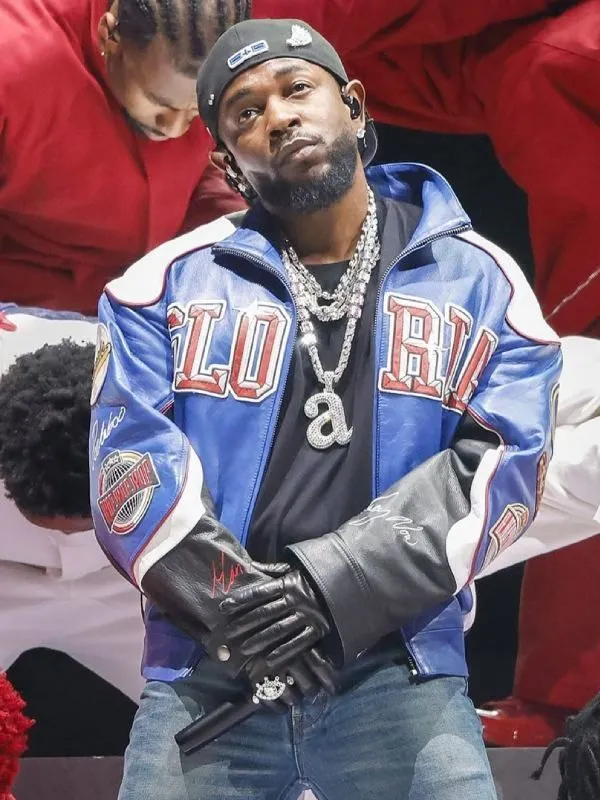 👌Kendrick Lamar takes the 2025 Super Bowl Halftime Show by storm, rocking a bold jacket that perfectly matches his dynamic performance. A true style statement to complement his electrifying presence! 🎤🔥 #KendrickLamar #SuperBowl2025 #HalftimeShow #BoldJacket #PerformanceStyle #CelebrityFashion #MusicAndFashion #StreetStyle #StatementLook #FashionIcon #SuperBowlStyle #FashionInspo #StageFashion