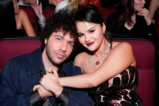 Taylor Swift muốn rải hoa trong đám cưới Selena Gomez