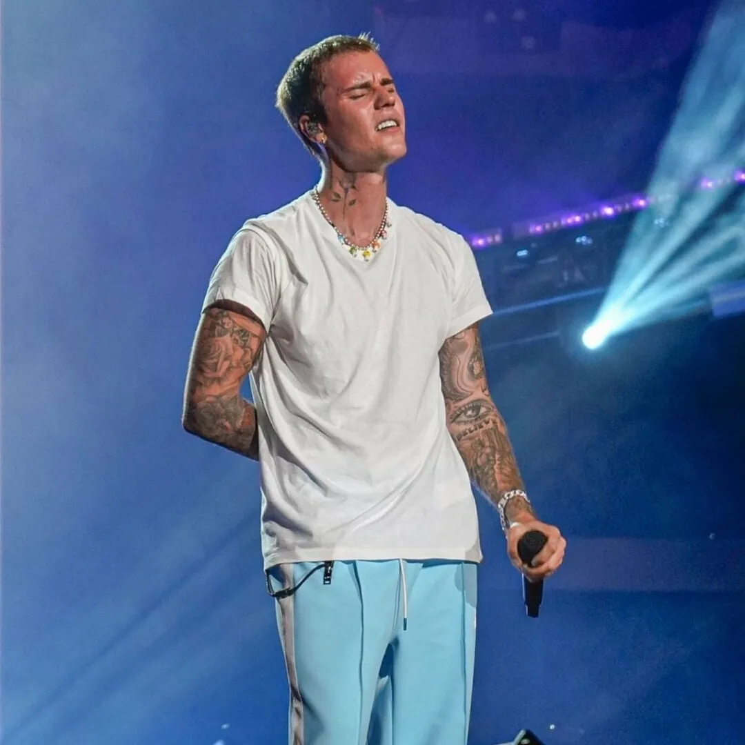 Stream Justin Bieber - As I Am (Live) by biebertunes | Listen online for  free on SoundCloud