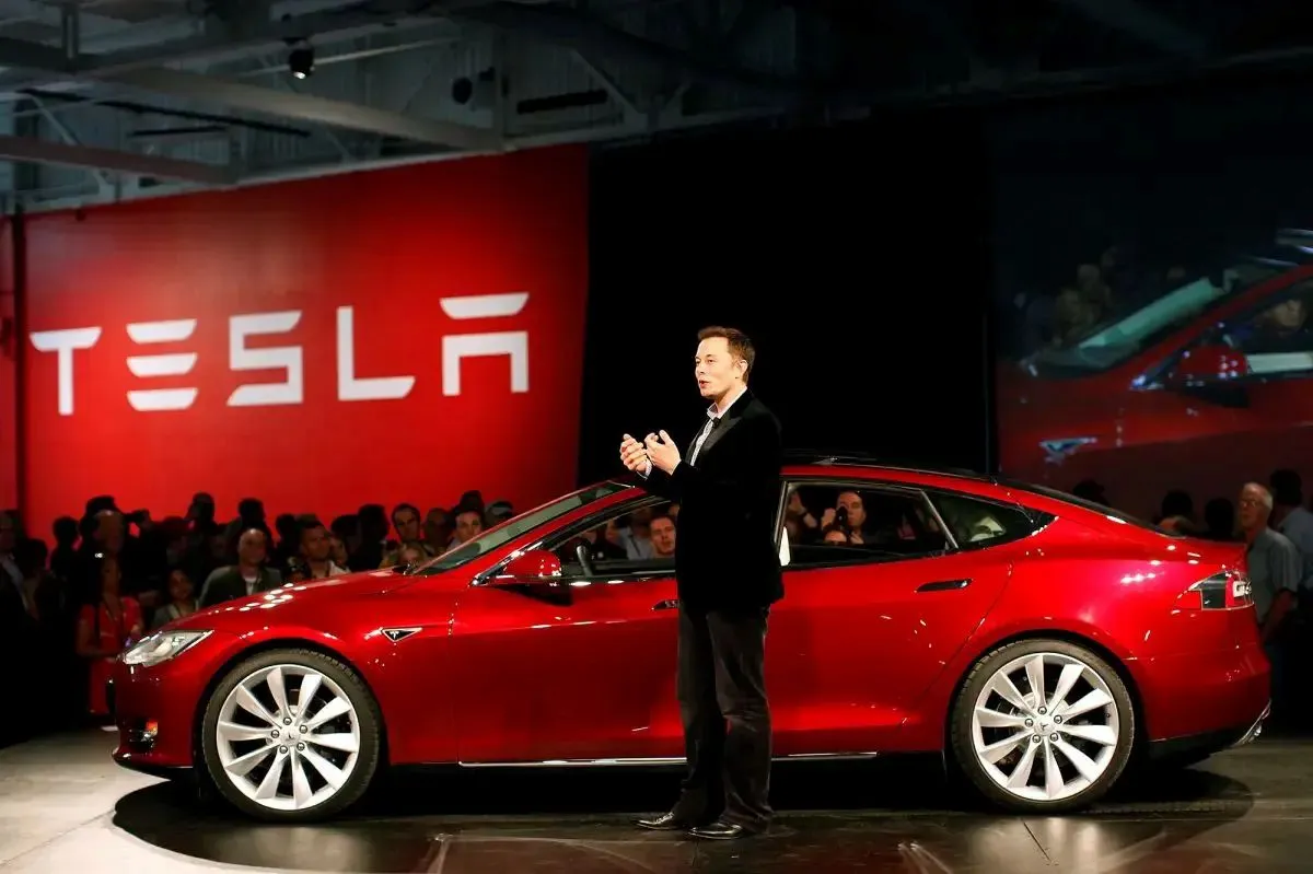 Tesla Gives Elon Musk $29 Billion in New Shares to Keep Him as CEO
