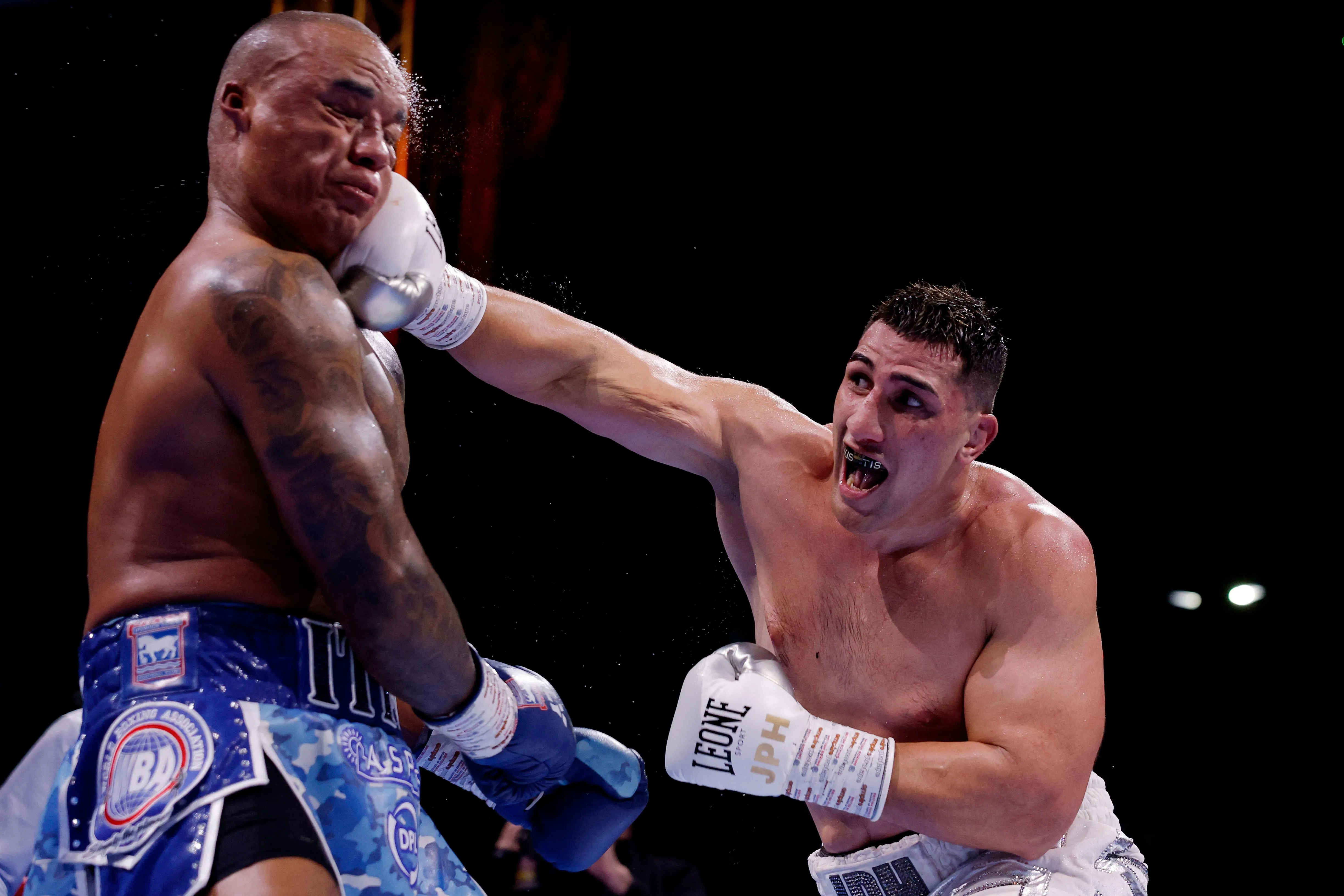 Fabio Wardley vs Justis Huni: Briton can dream of undisputed heavyweight  title after producing shock knockout | The Standard
