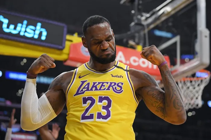 LeBron James cùng Los Angeles Lakers khẳng định vị thế “ông hoàng” bán áo  đấu