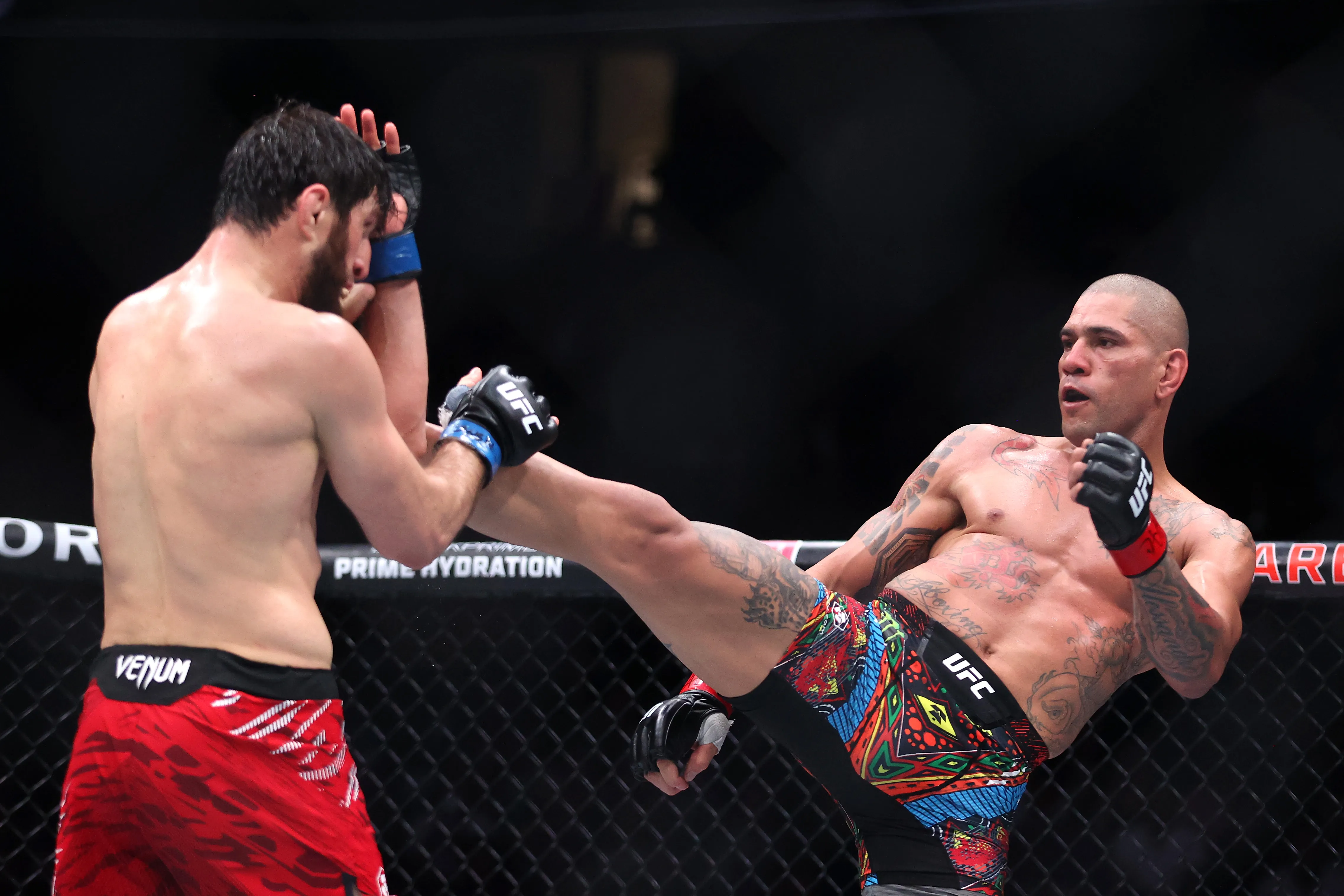 Magomed Ankalaev defeats Alex Pereira in tight decision win at UFC 313 to derail future Jon Jones fight | talkSPORT