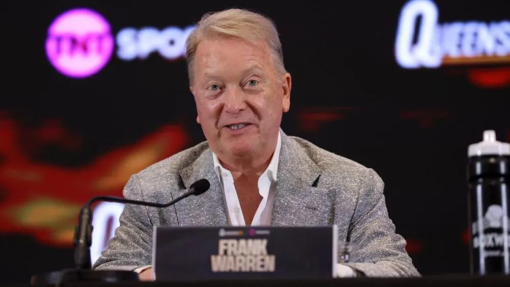 Frank Warren: Boxing promoter eyes big show on south coast - BBC Sport