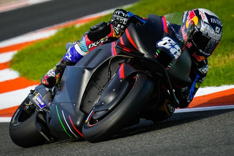 Miguel Oliveira: Why I decided to leave KTM for Aprilia