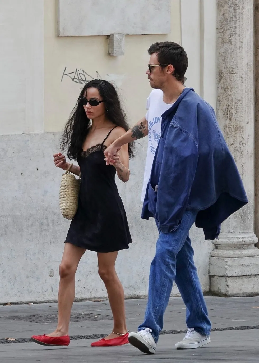Harry Styles and Zoë Kravitz Take a PDA-Packed Walk in Rome