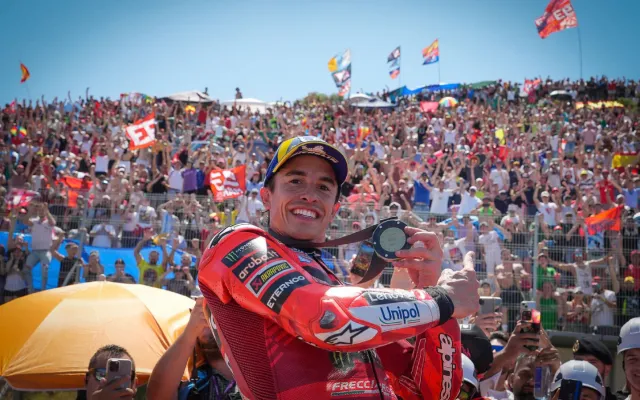 Marc Marquez và Fabio Quartararo - Khi hai ngọn lửa không chịu lụi tàn |  2banh.vn