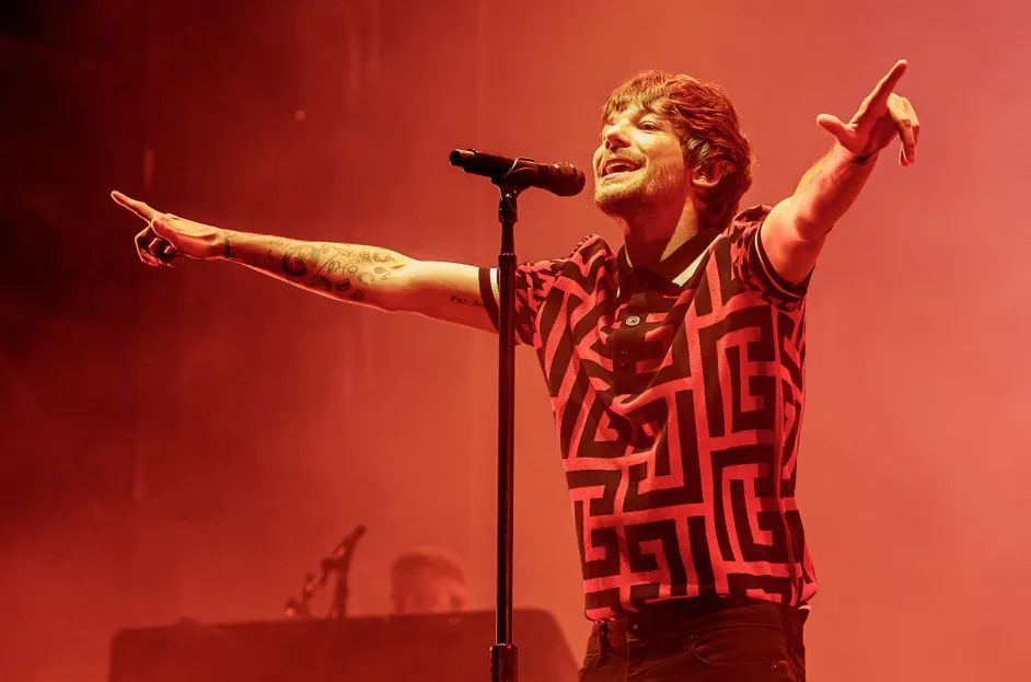 Fim do mistério: Louis Tomlinson lança álbum surpresa
