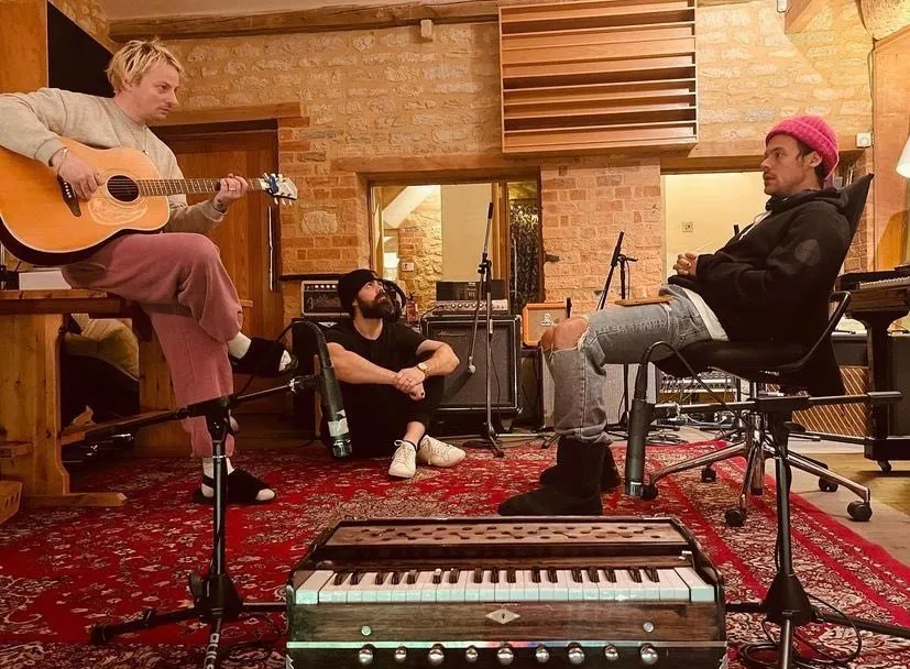 Harry Styles Updates. on X: "Harry with Tyler Hohnson and Kid Harpoon for  the making of #HarrysHouse https://t.co/hCAx7r2QlF" / X