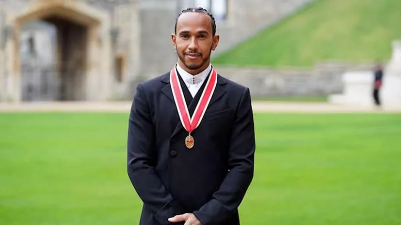 Tay đua F1 Lewis Hamilton được phong tước Hiệp sĩ | AutoMotorVN