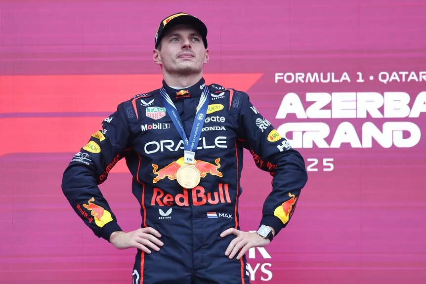 Max Verstappen has never won the F1 Singapore Grand Prix but has a chance  as he chases Oscar Piastri and McLaren - ABC News