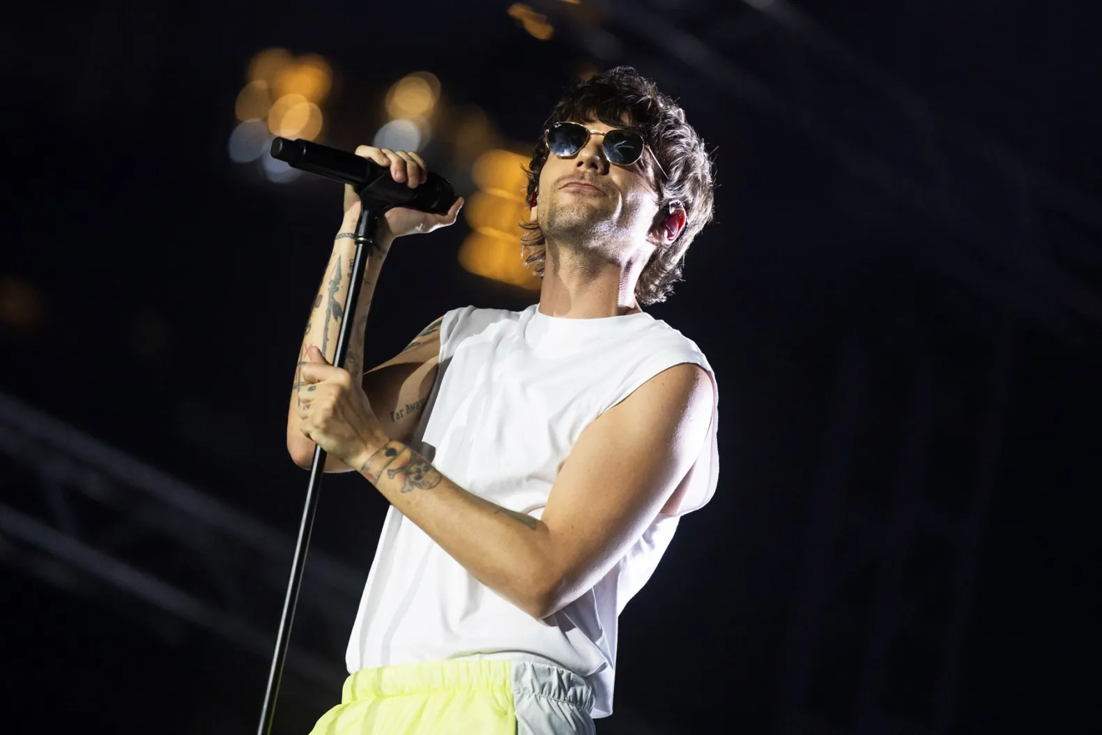 Louis Tomlinson Blasts Hateful Comments About Family, Relationship