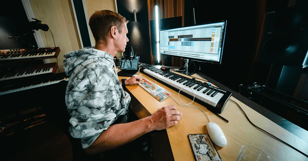 Armin van Buuren Livestreams the Making of the 'A State of Trance Year Mix  2024' mix album | Armada Music