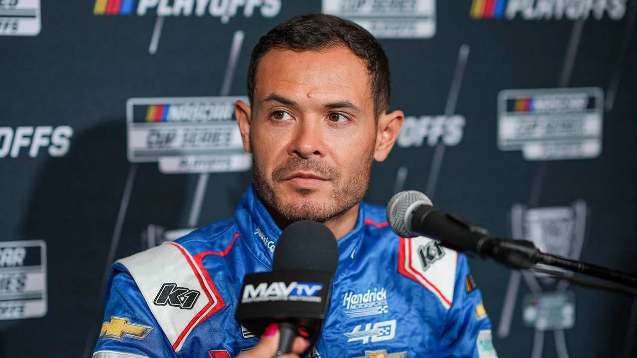 Kyle Larson nhằm mục đích hoàn thành Double Indy 500-NASCAR lịch sử không  đạt được