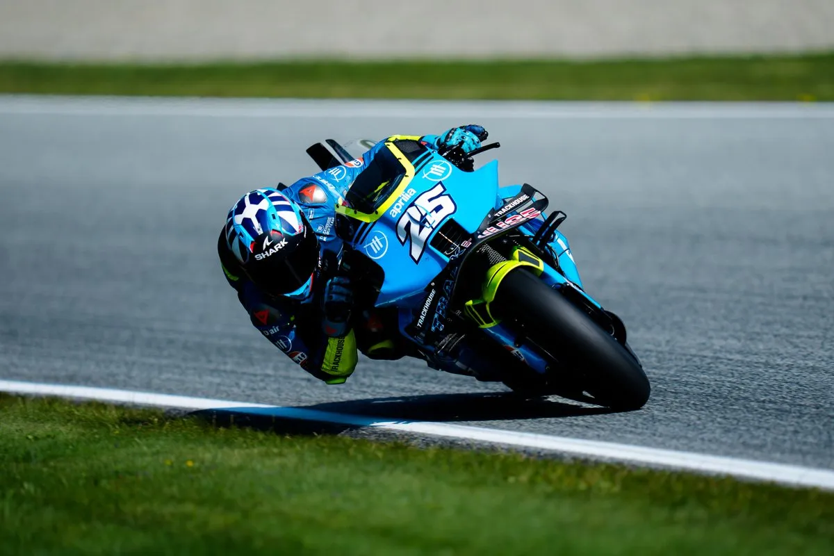 Alessio Piana on X: "#MotoGP #AustrianGP Le ottime performance espresse ieri da Raul Fernandez e Ai Ogura sono motivate anche dal nuovo pacchetto aerodinamico (l'unico concesso dal regolamento vigente e previsto dagli