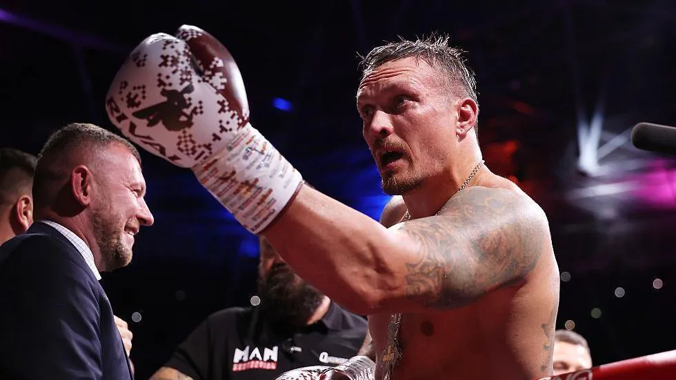 Oleksandr Usyk: Champion rules out Moses Itauma fight but planning 2026  return - BBC Sport