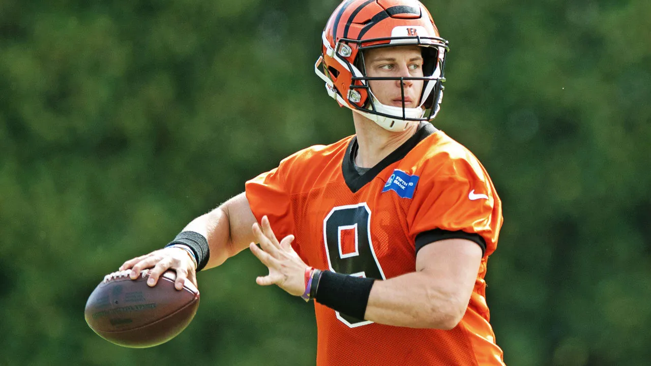 Joe Burrow goes through drills at Bengals Training Camp