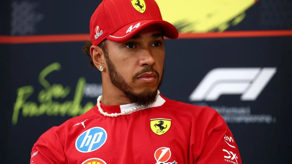 Formel 1: Lewis Hamilton frustriert über aktuelle Ferrari-Leistung - DER  SPIEGEL