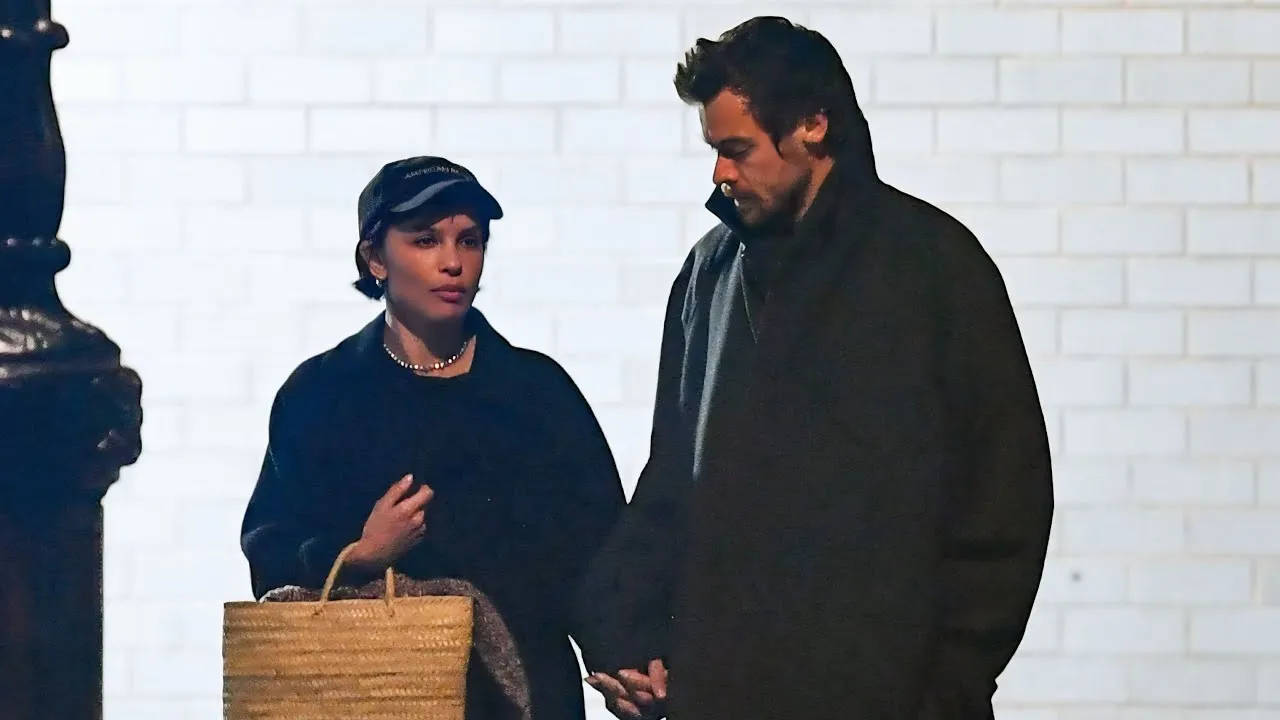 HARRY STYLES IN NEW YORK CITY WITH ZOË KRAVITZ (October 2025)
