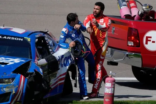 Watching from afar, Bubba Wallace's lunch: 'Humble pie' – San Diego  Union-Tribune