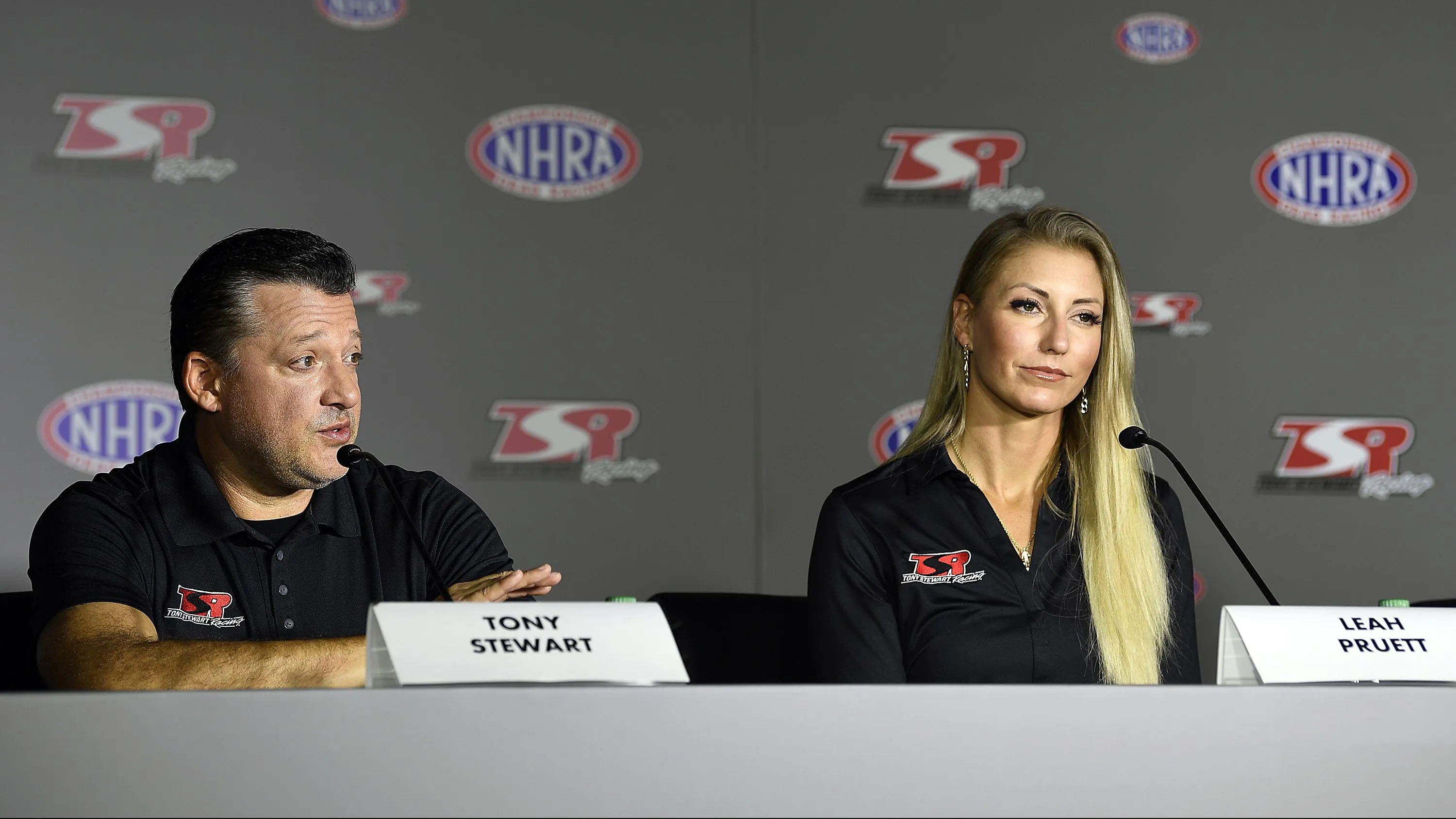 Tony Stewart & Leah Pruett Have Tied the Knot
