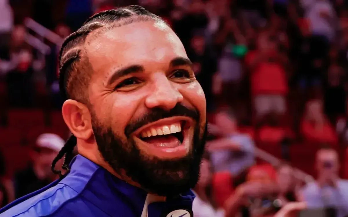 Drake tiếp tục kiện vì bị phỉ báng tại lễ trao giải Grammy và chương trình  giữa giờ Super Bowl