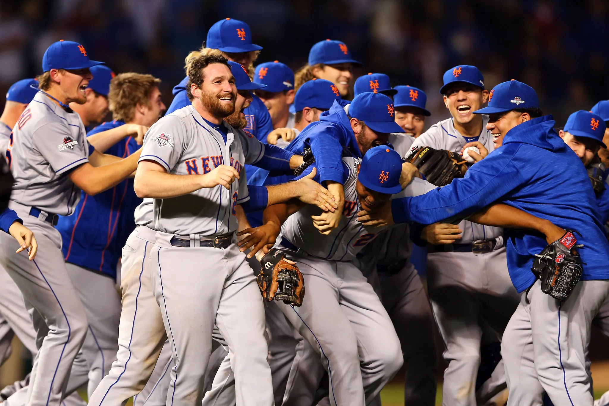 Mets, Team of Big Shoulders, Sweep Cubs to Reach World Series - The New  York Times